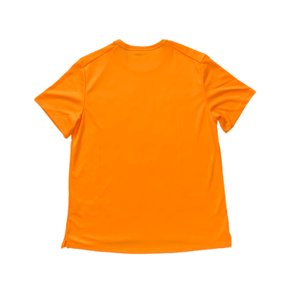 NIKE RUN DIVISION MILER GRAPHIC T-SHIRT - ORANGE