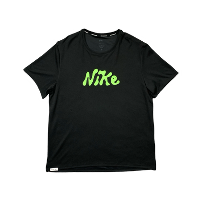 NIKE UV MILER STUDIO ‘72 GRAPHIC T-SHIRT - BLACK