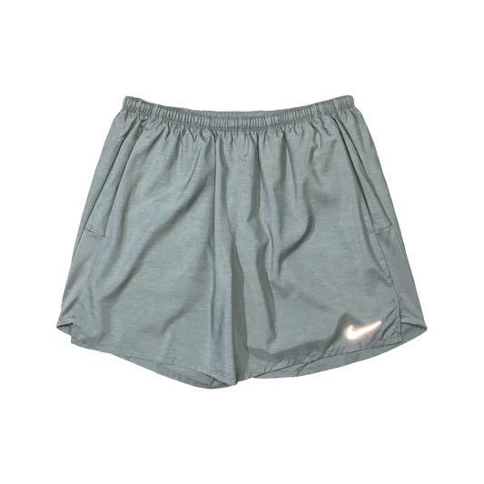 NIKE CHALLENGER SHORTS (7 INCH BRIEF LINING) - GREY