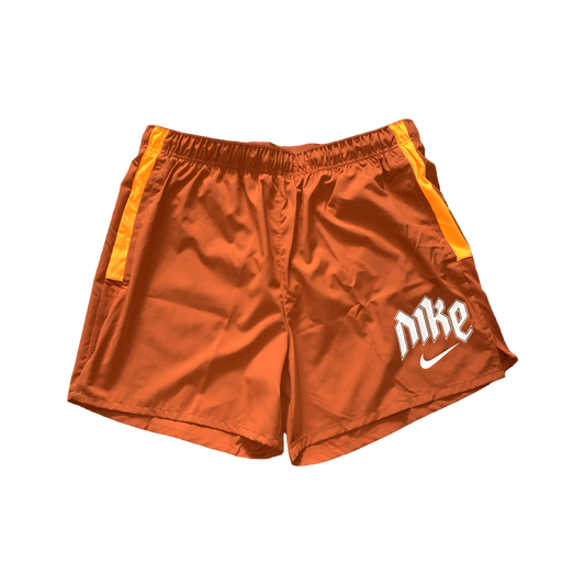 NIKE RUN DIVISION CHALLENGER SHORTS (5 INCH BRIEF LINING) - ORANGE